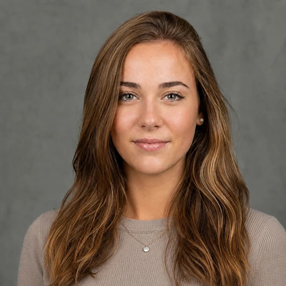 Portrait de Inès, Experte contenus, copywriting & SEO